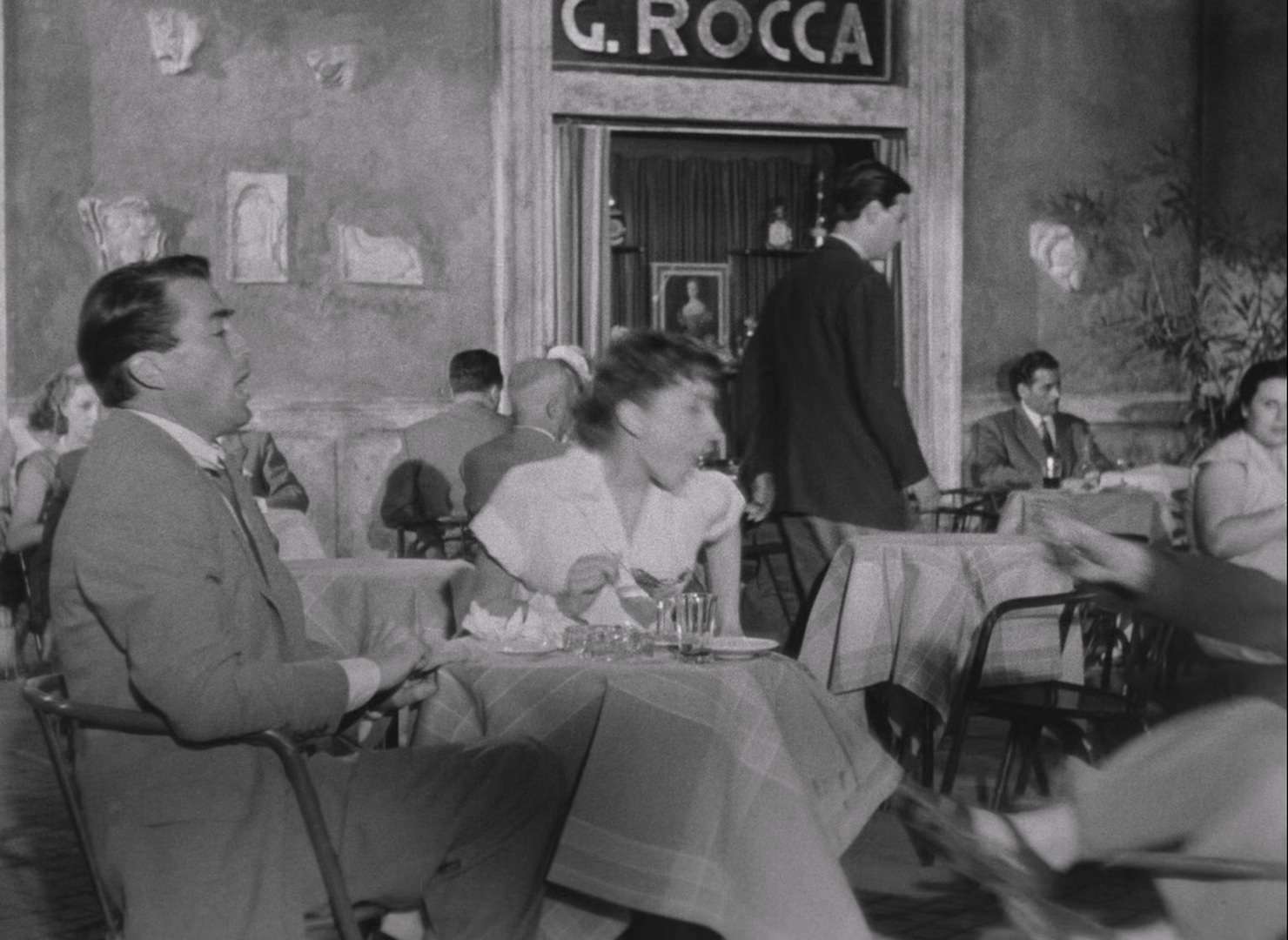 Roman.Holiday.1953.Bluray.1080p.x265.10bit.FLAC.MNHD-FRDS.mkv_20231102_155113.408.jpg