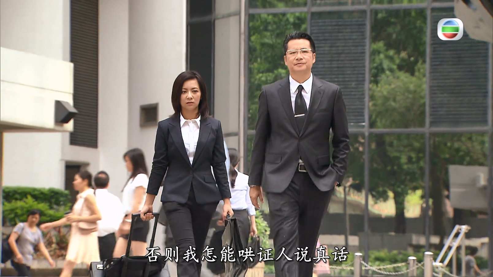 四个女仔三个BAR S01E01.mkv_20241021_214418.572.jpg